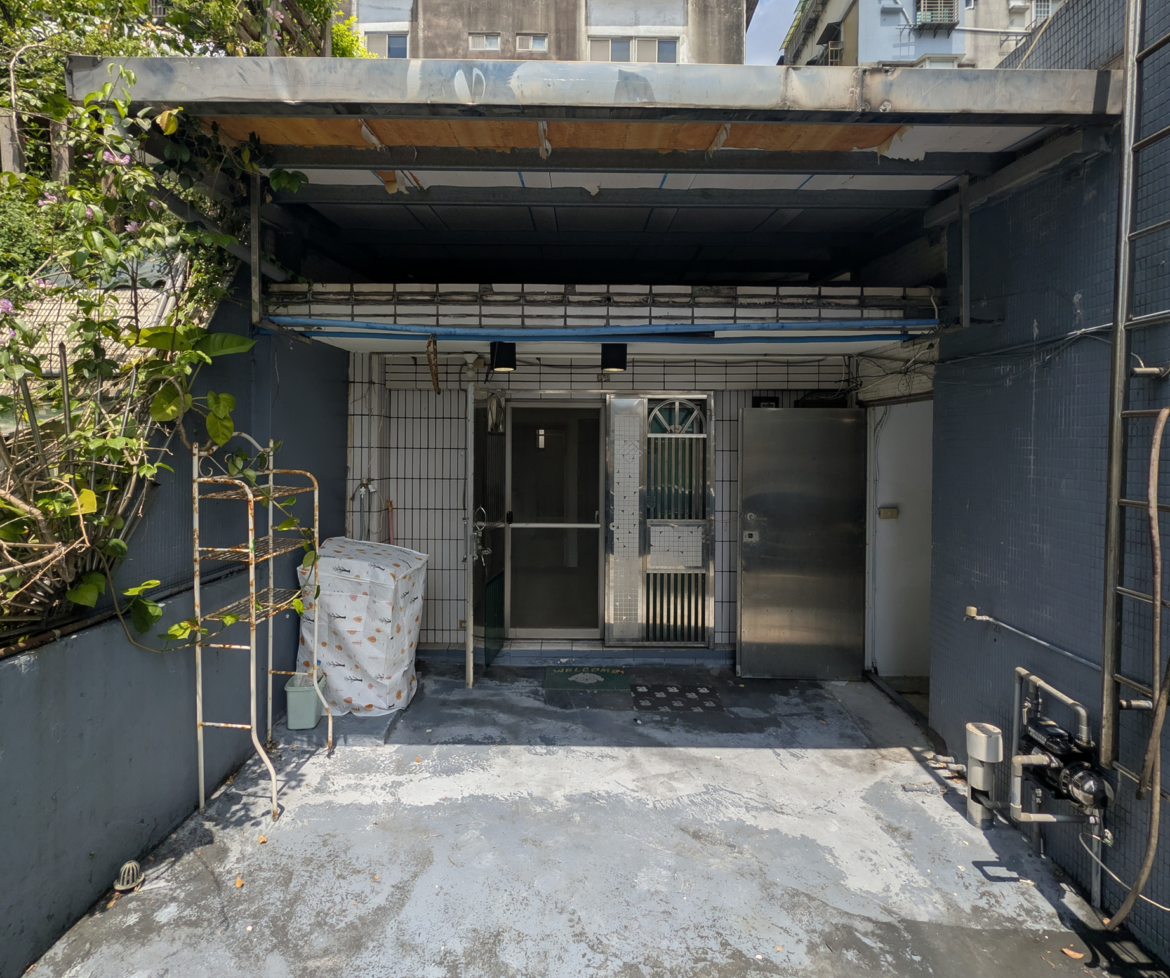 屋頂既存違建裝修未申請許可 優先查報拆除